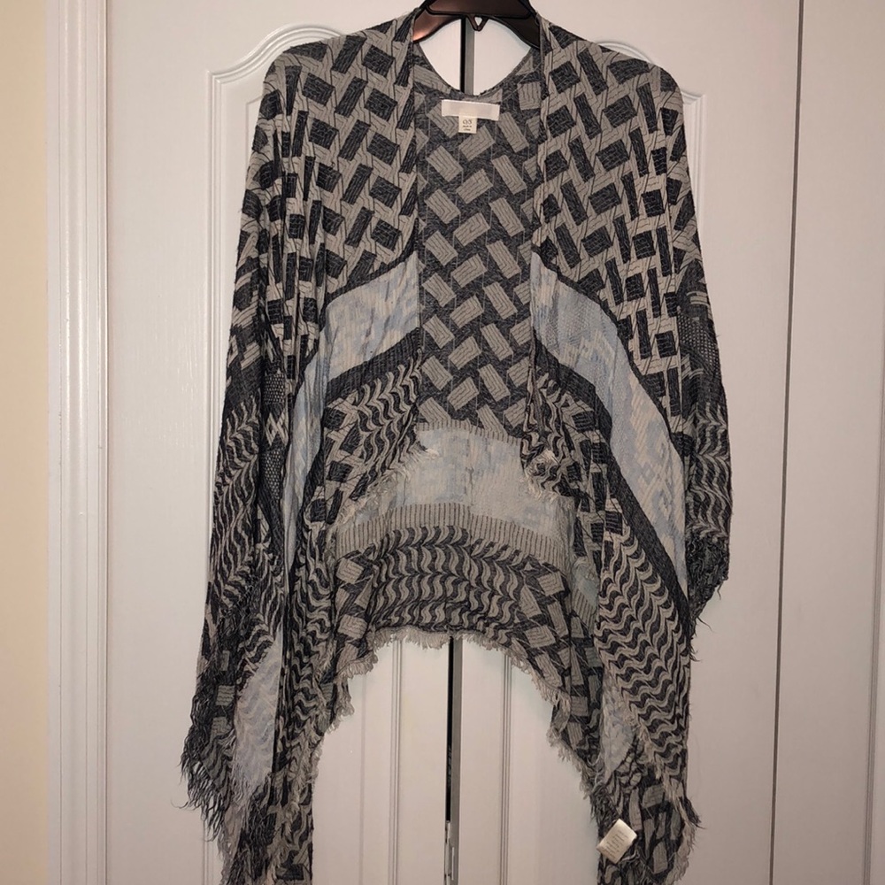 Francesca’s One Size Shawl